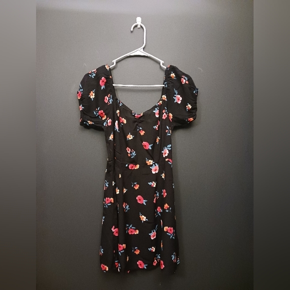Forever 21 Dresses & Skirts - Forever 21 black floral womens dress medium